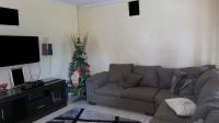 Lounges - 19 square meters of property in Ennerdale