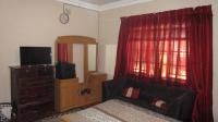 Bed Room 1 - 35 square meters of property in Strubenvale