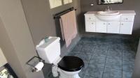 Bathroom 1 - 12 square meters of property in Kingsburgh