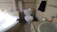 Main Bathroom - 7 square meters of property in Westwood AH