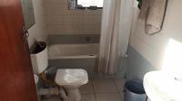 Bathroom 1 - 4 square meters of property in Wetton