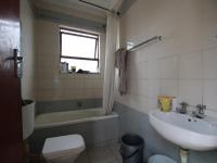 Bathroom 1 - 4 square meters of property in Wetton