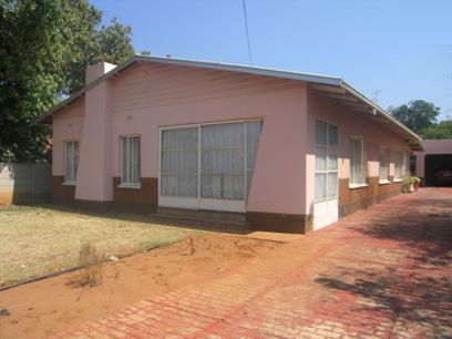 4 Bedroom House for Sale For Sale in Pretoria Central - Home Sell - MR22155