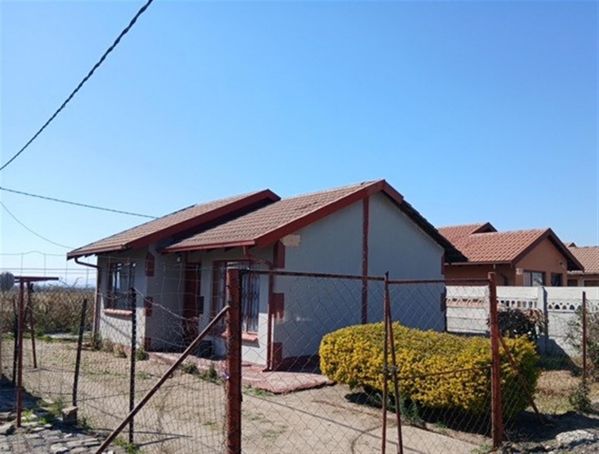 Front View of property in Rustenburg