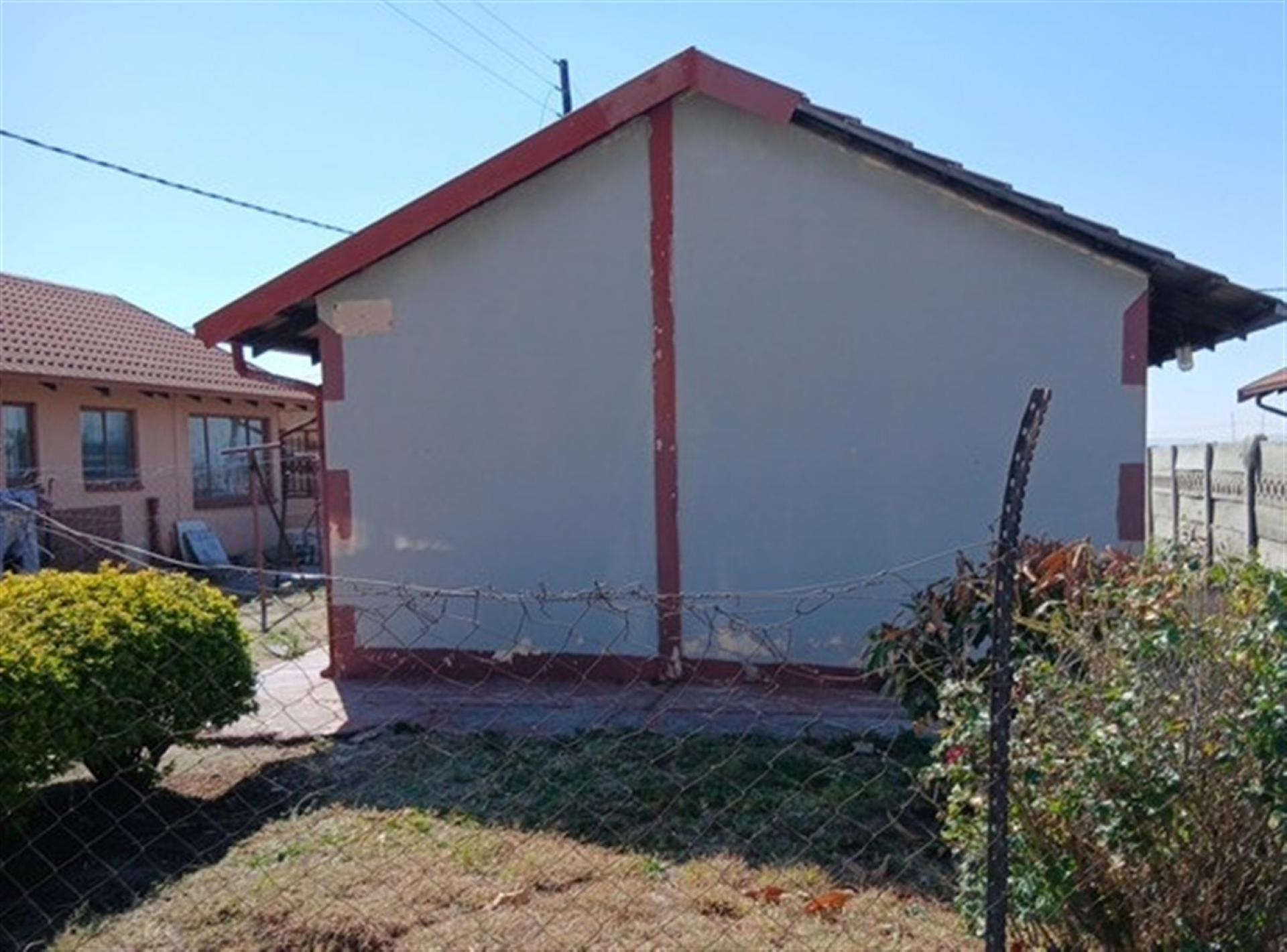 Front View of property in Rustenburg