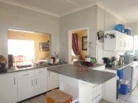 Kitchen - 28 square meters of property in Kenmare