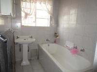 Bathroom 1 - 5 square meters of property in Kenmare