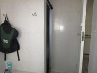 Bathroom 1 - 5 square meters of property in Kenmare