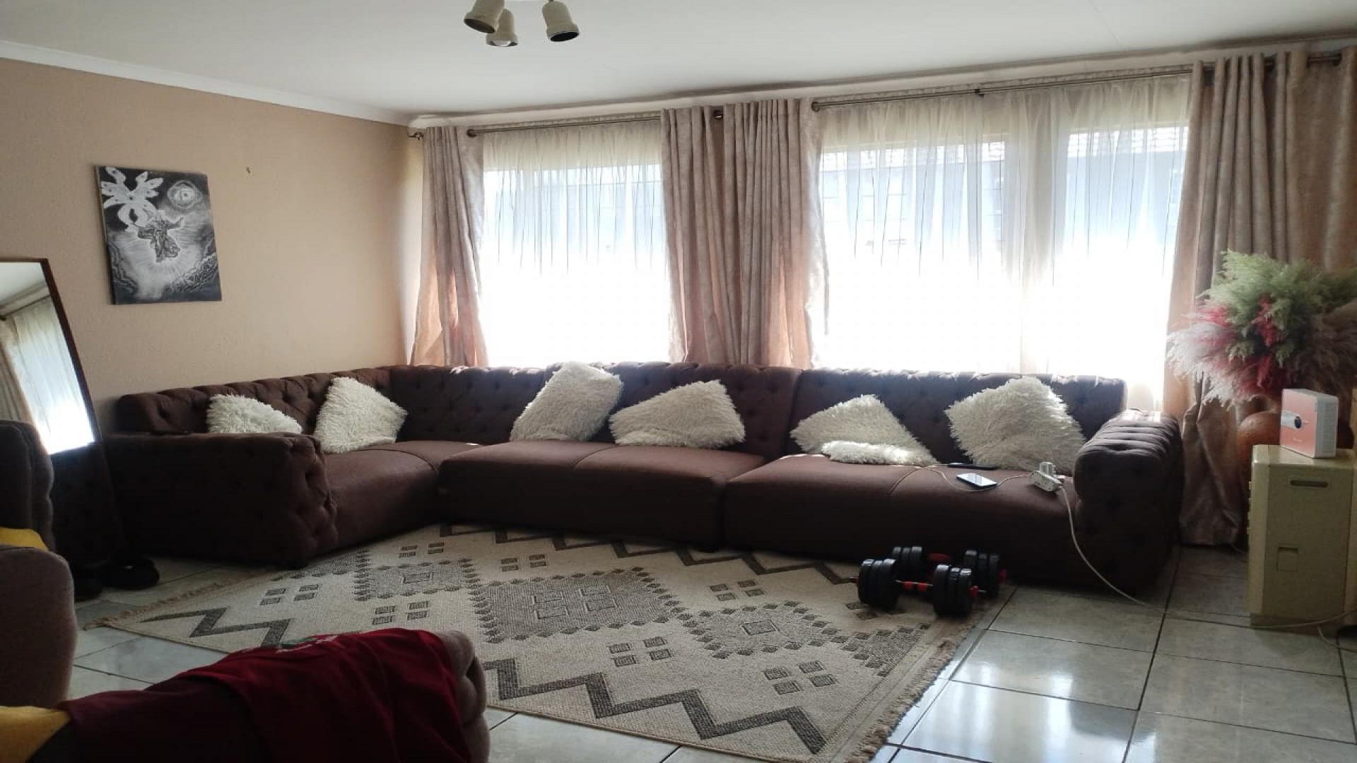 Lounges of property in Ridgeway