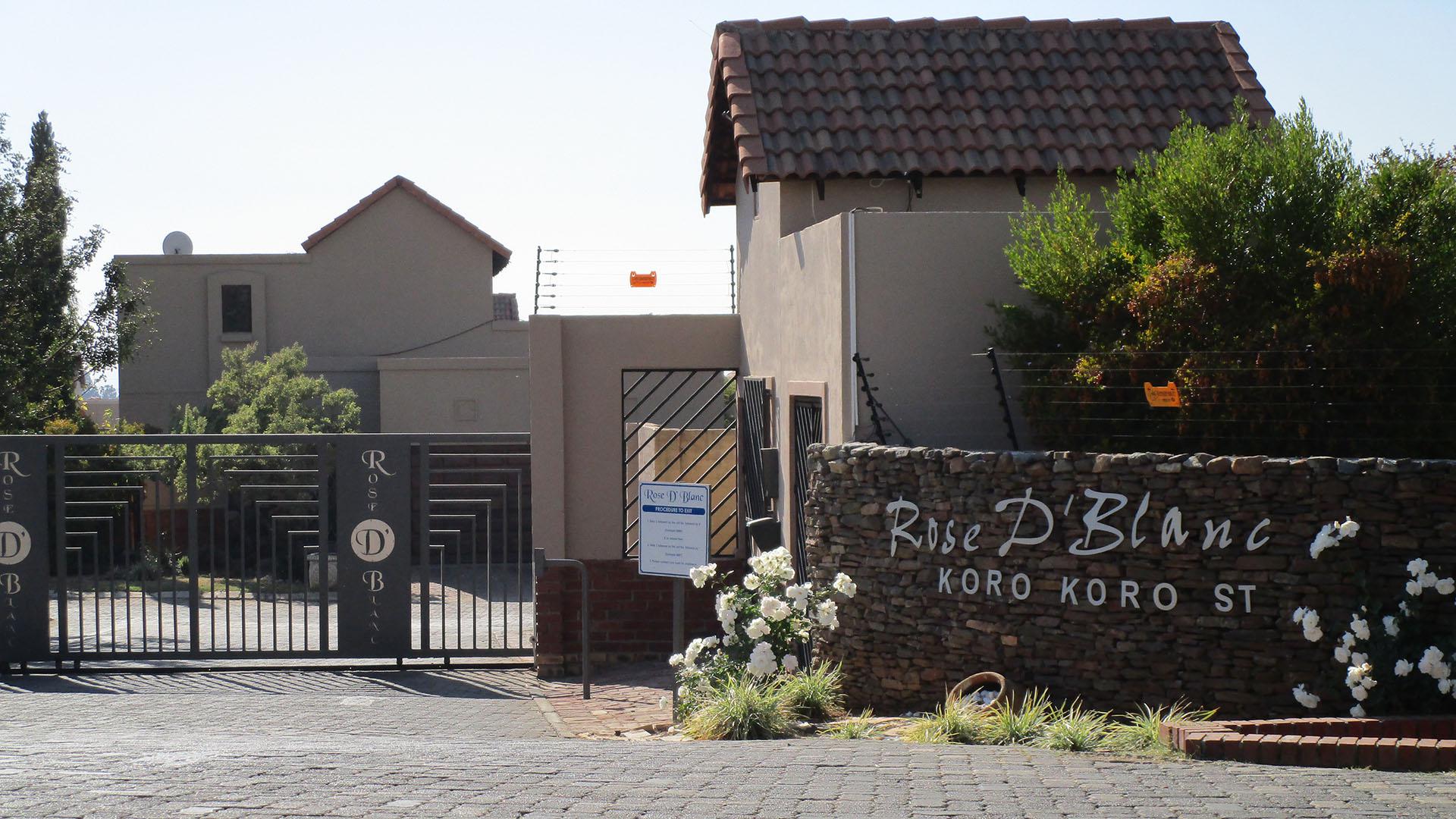 Front View of property in Waterval East