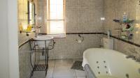 Main Bathroom - 10 square meters of property in Waterval East