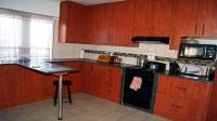 Kitchen - 27 square meters of property in Cliffdale