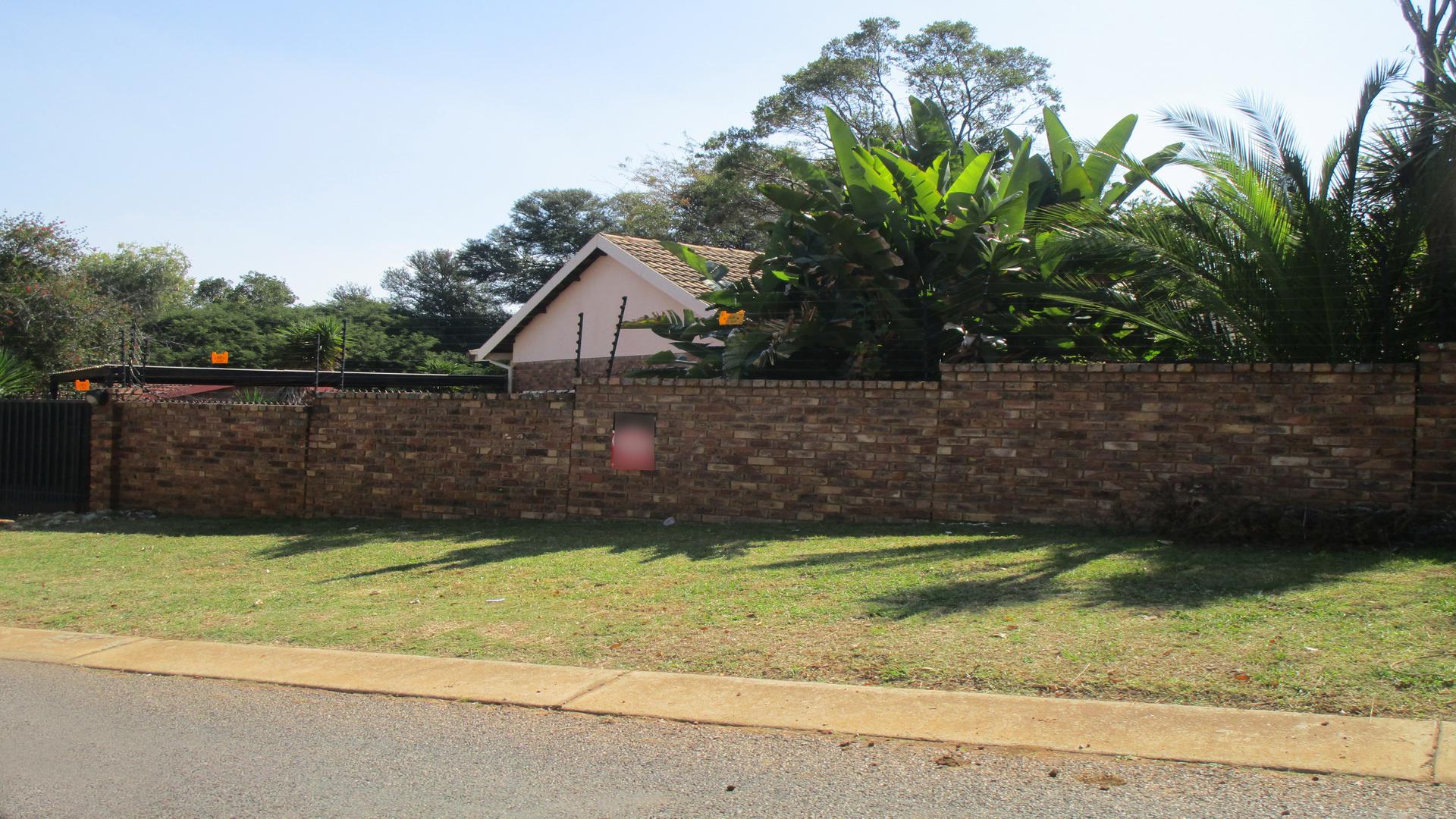 Front View of property in Faerie Glen