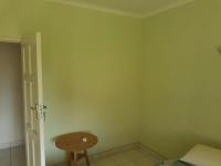 Bed Room 1 - 17 square meters of property in Uvongo