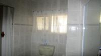 Main Bathroom of property in Uvongo