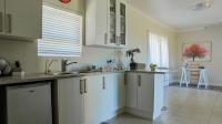 Kitchen - 14 square meters of property in Rooi-Els