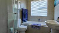 Bathroom 1 - 5 square meters of property in Rooi-Els