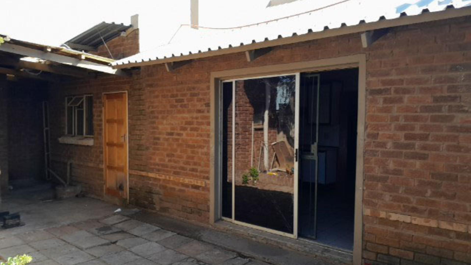 Backyard of property in Odendaalsrus