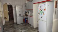 Kitchen - 13 square meters of property in Brackendowns