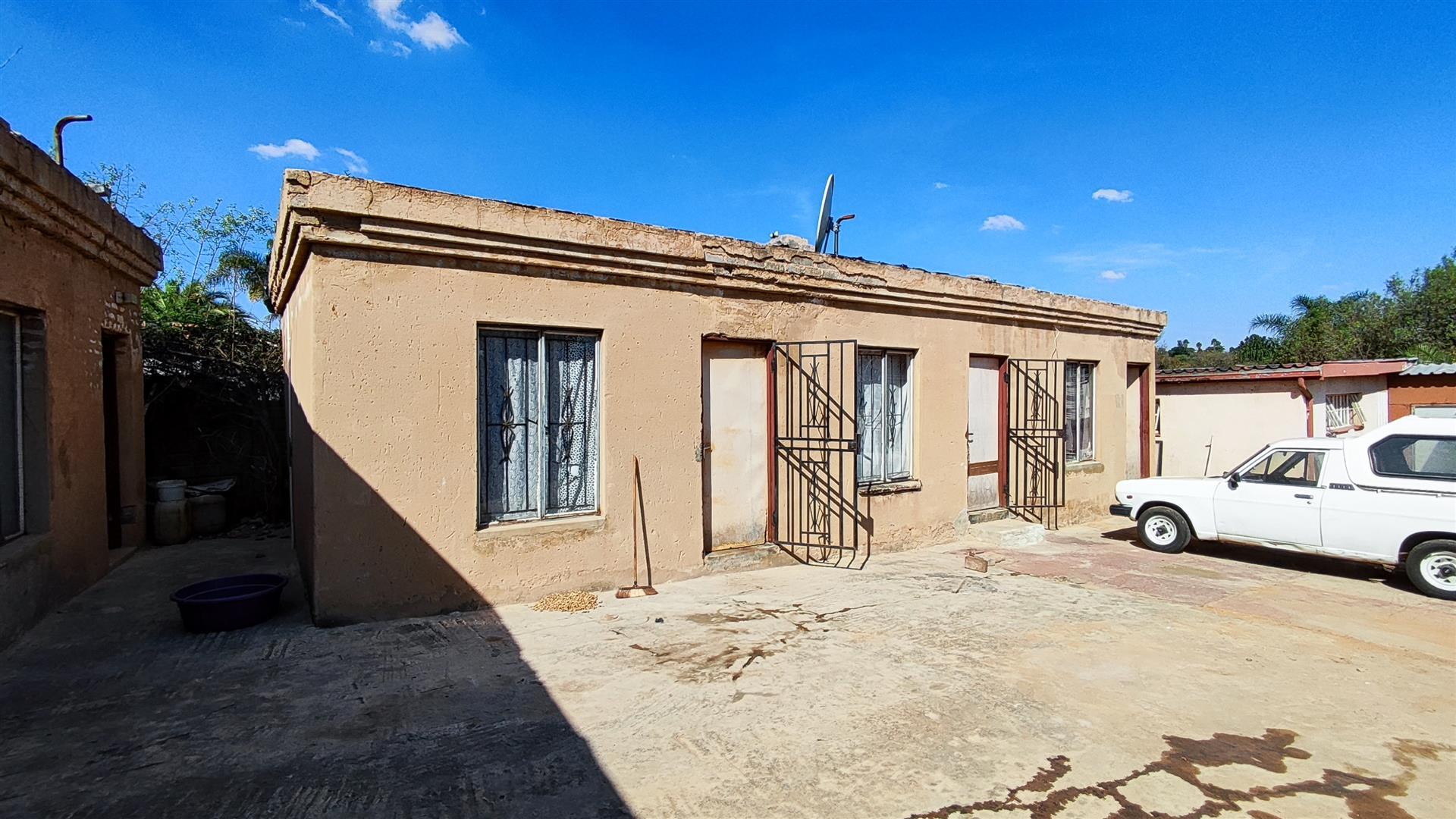 Front View of property in Birchleigh North