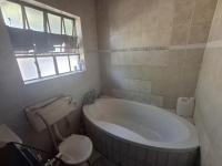 Bathroom 1 of property in Birchleigh North