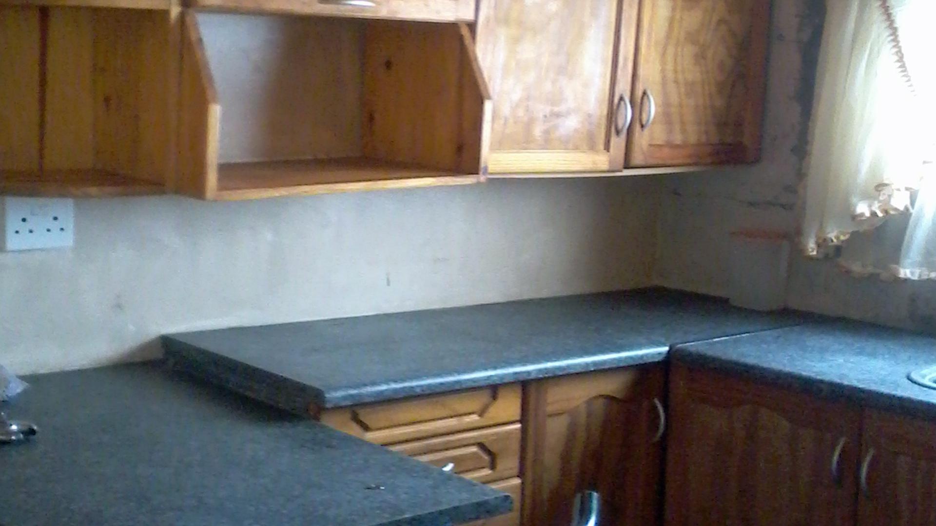 Kitchen - 9 square meters of property in East London