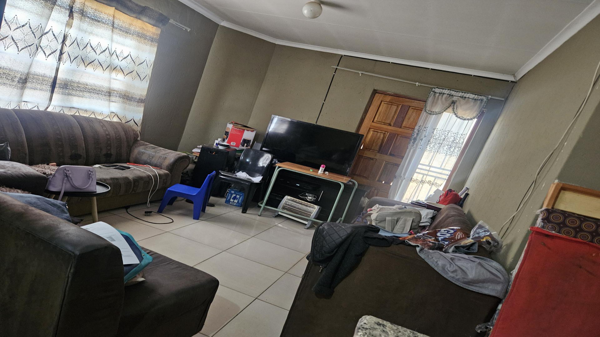 Lounges of property in Vosloorus