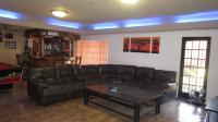 Lounges - 21 square meters of property in Birchleigh