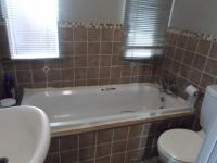 Bathroom 1 - 6 square meters of property in Castleview