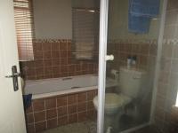Bathroom 1 - 6 square meters of property in Castleview