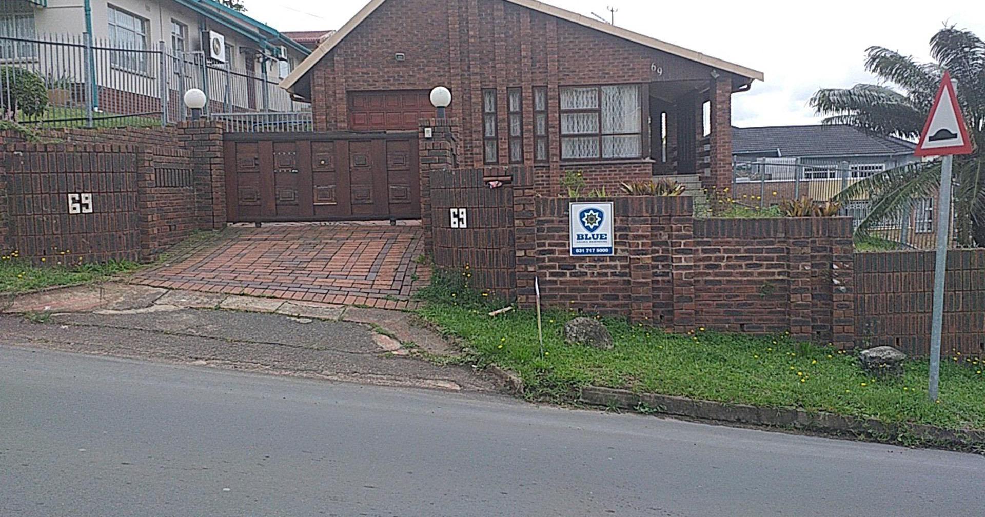 Front View of property in Chatsworth - KZN