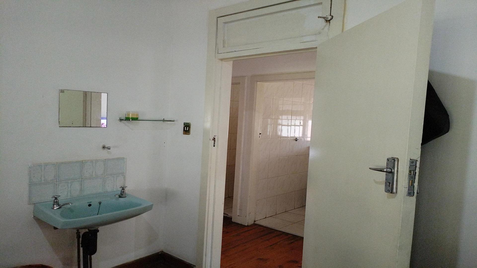 Bed Room 2 of property in Woodlands - DBN