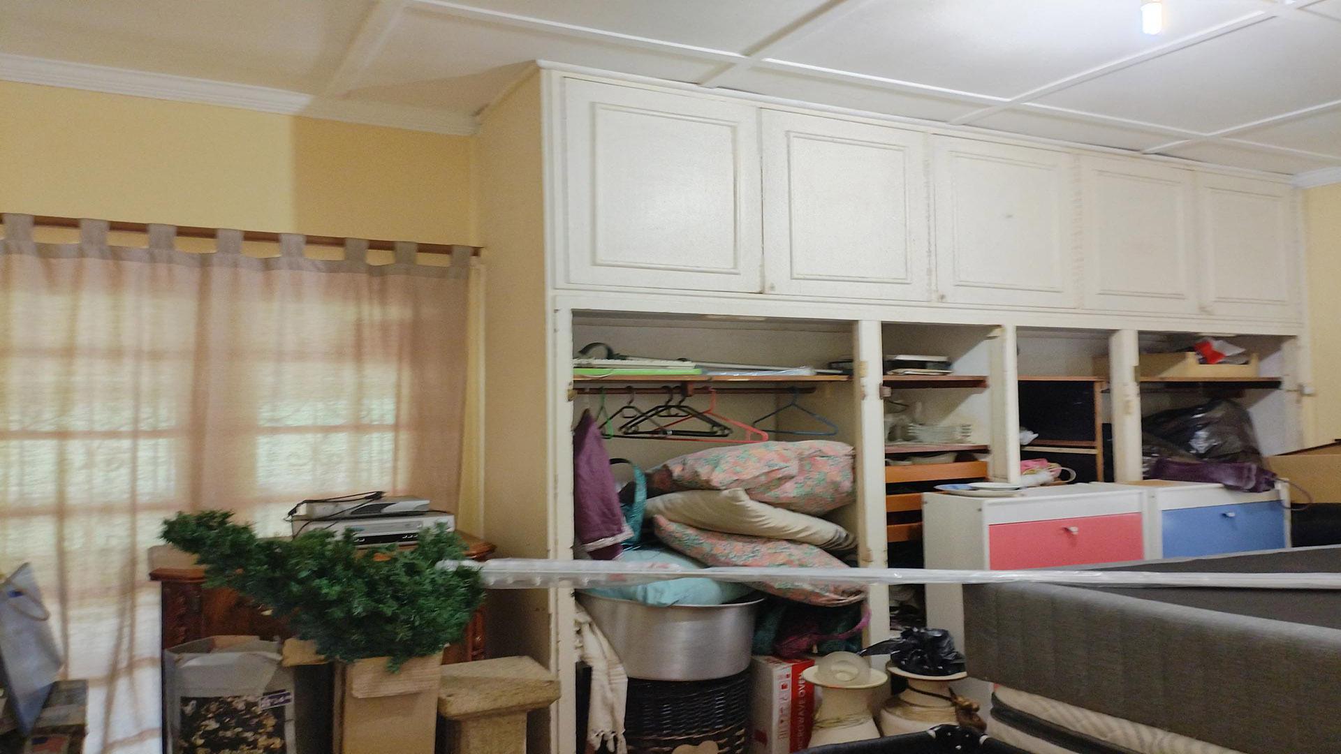 Bed Room 3 of property in Woodlands - DBN