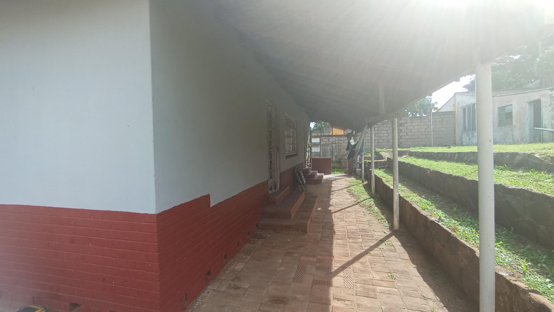 Patio - 48 square meters of property in Woodlands - DBN