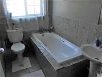 Bathroom 1 - 5 square meters of property in Alberton