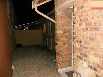 3 Bedroom Cluster for Sale and to Rent For Sale in Kempton Park - Private Sale - MR22493