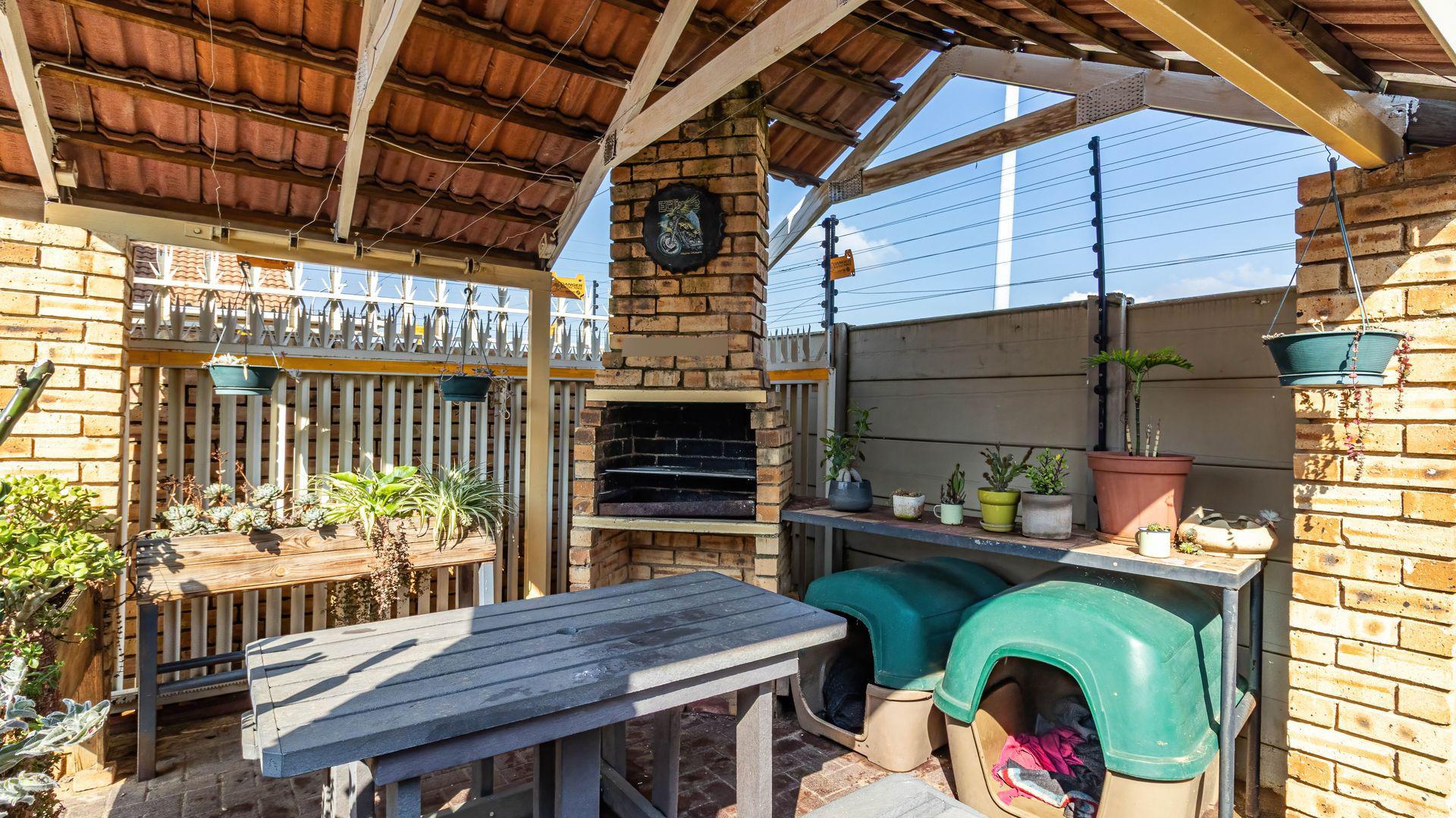 Braai Area of property in Eikepark