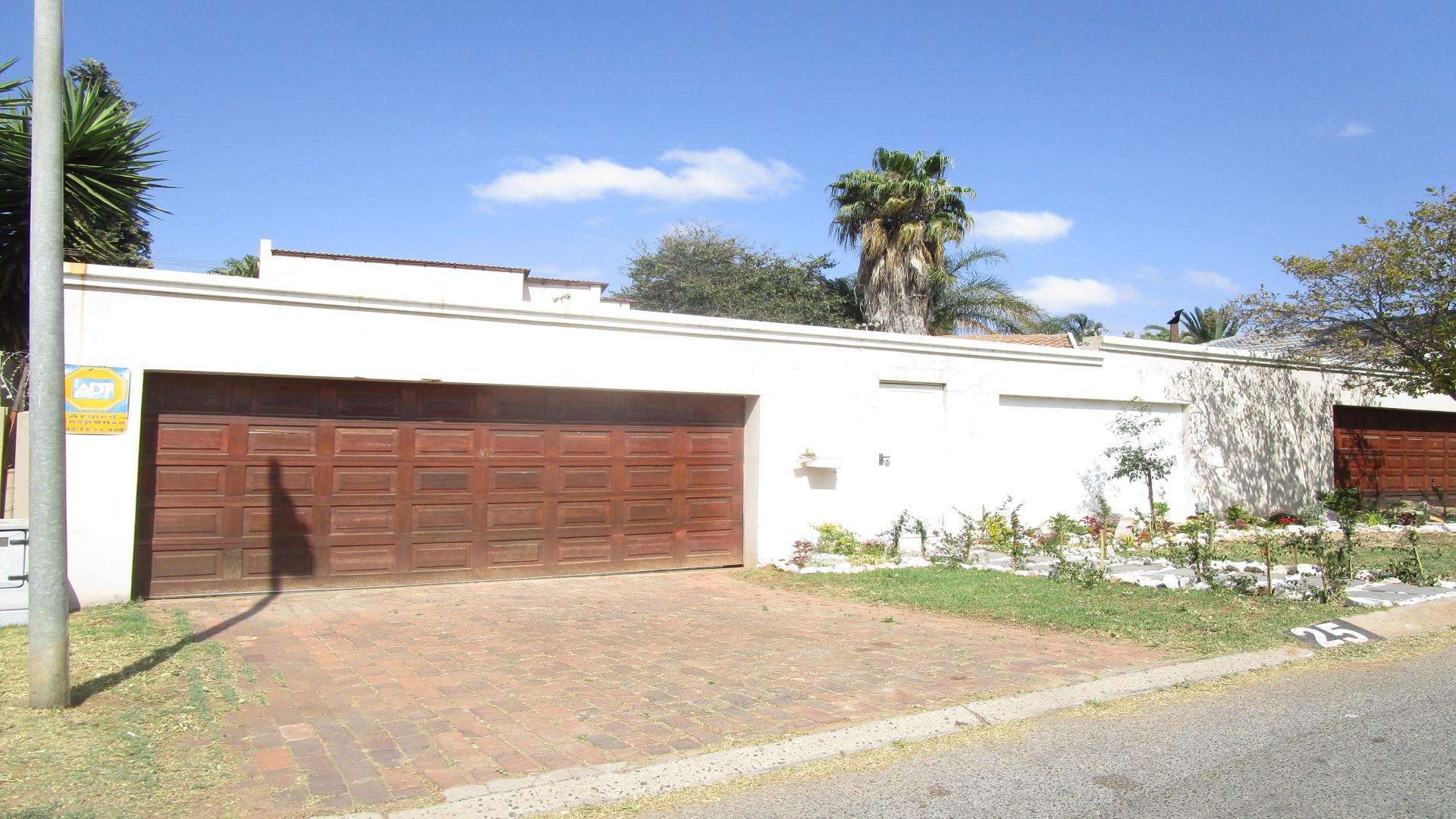 Front View of property in Sharonlea