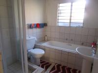 Bathroom 1 - 7 square meters of property in Willowbrook