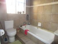 Main Bathroom - 4 square meters of property in Diepkloof