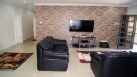 Lounges - 62 square meters of property in Queensburgh