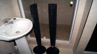 Bathroom 2 - 5 square meters of property in Queensburgh