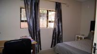 Bed Room 2 - 28 square meters of property in Queensburgh