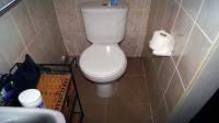 Bathroom 1 - 14 square meters of property in Queensburgh