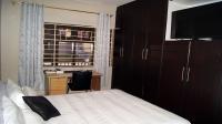 Bed Room 1 - 35 square meters of property in Queensburgh