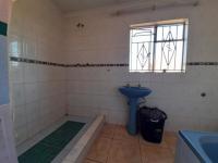 Main Bathroom of property in Mohlakeng