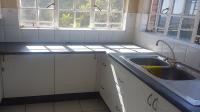 Kitchen - 23 square meters of property in Noordheuwel