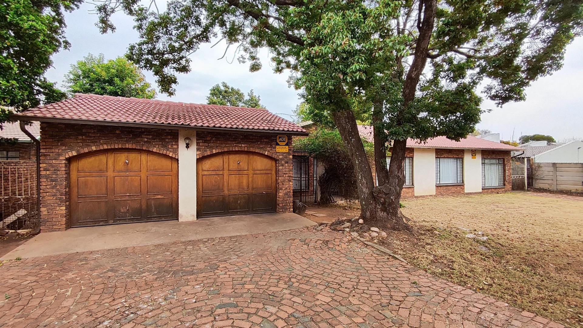 Front View of property in Brackenhurst