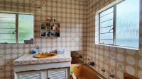 Main Bathroom - 7 square meters of property in Brackenhurst