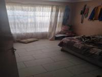 Bed Room 3 of property in Ezakheni B